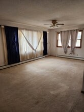 203 Valley St in Mankato, MN - Foto de edificio - Building Photo