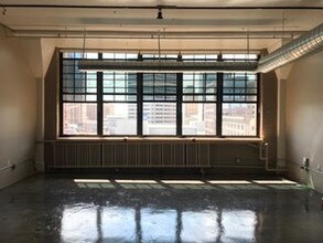 500 Robert St N in St. Paul, MN - Foto de edificio - Building Photo