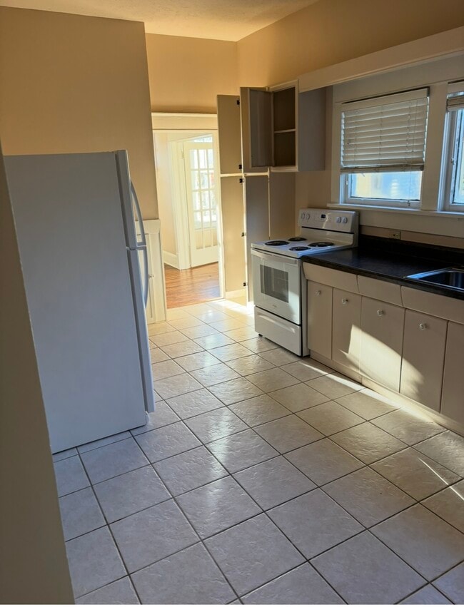 property at 103 E 8th Ave