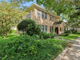 4018 Garrott St in Houston, TX - Building Photo