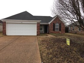 4541 Rosswood Dr in Memphis, TN - Building Photo