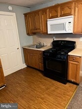 200 E Broad St in Burlington, NJ - Building Photo - Building Photo