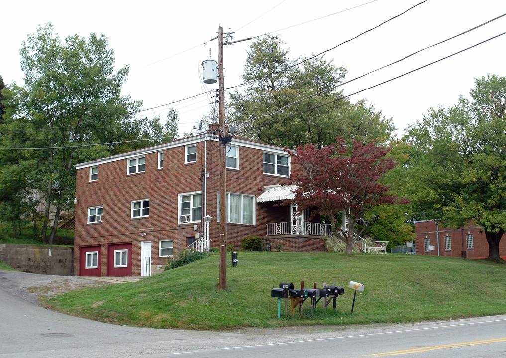 200 Mars-valencia Rd in Mars, PA - Foto de edificio