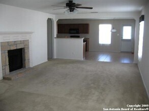 204 N Willow Way in Cibolo, TX - Building Photo - Building Photo