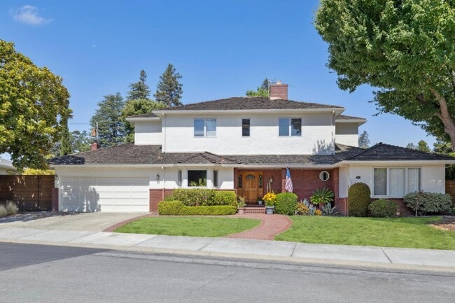 property at 10 Cheryl Pl