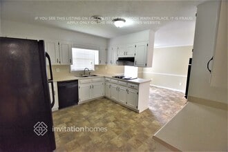 207 Rennes Ct in Fayetteville, GA - Foto de edificio - Building Photo