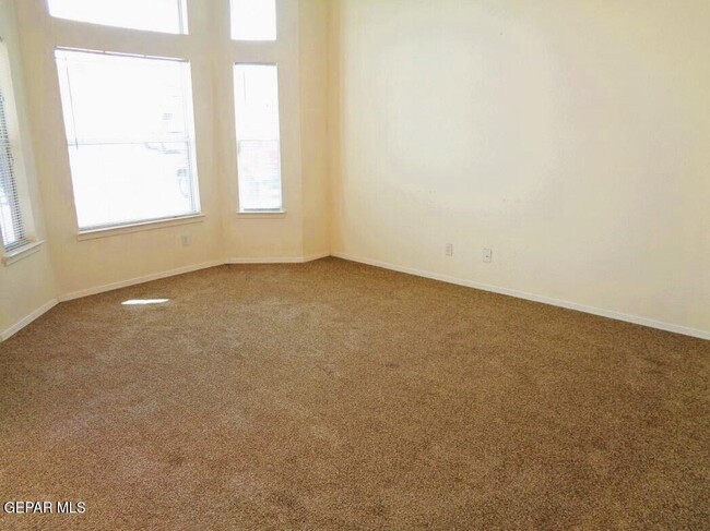 3033 Tierra Polar Dr in El Paso, TX - Building Photo - Building Photo