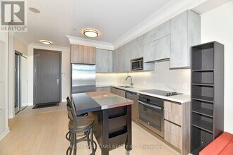 25-RG25 Water Walk Dr in Markham, ON - Building Photo - Building Photo