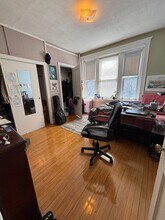 1377 Commonwealth Ave, Unit 3 in Boston, MA - Building Photo - Building Photo
