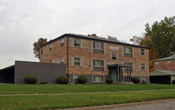 2841 Dunstan Dr in Warren, OH - Foto de edificio - Building Photo