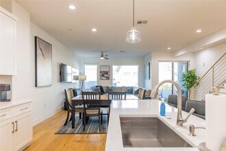 2222 Moser Ave in Dallas, TX - Building Photo - Building Photo