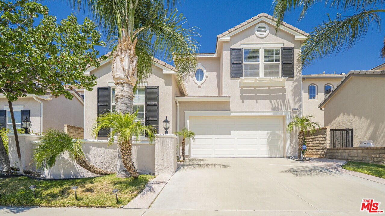 24365 Las Palmas St in Santa Clarita, CA - Building Photo