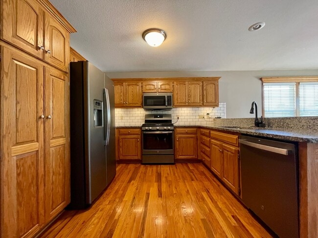 2302 Shenandoah Dr in Leavenworth, KS - Building Photo - Building Photo