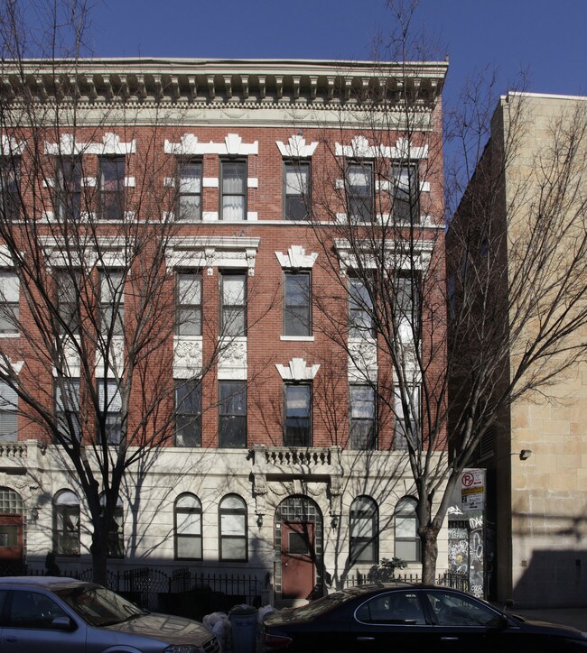 163 Milton St in Brooklyn, NY - Building Photo - Building Photo