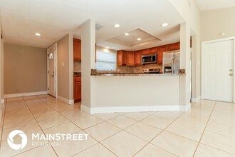 9351 Dresden Ln in Port Richey, FL - Building Photo - Building Photo