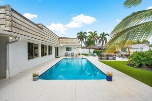 4510 Bayview Dr in Fort Lauderdale, FL - Building Photo