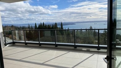 3101 Burfield Pl in West Vancouver, BC - Building Photo - Building Photo