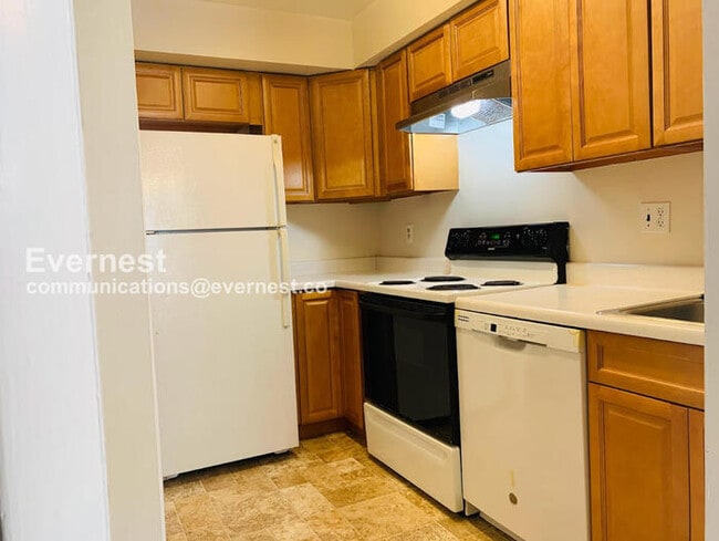 9713 Hagel Cir in Lorton, VA - Building Photo - Building Photo