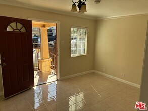 319 N Coronado St in Los Angeles, CA - Building Photo - Building Photo