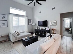 6313 Arbor Crest Ln in Austin, TX - Building Photo - Building Photo