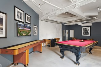 222 W Randolph St, Unit 3401 in Chicago, IL - Building Photo - Building Photo
