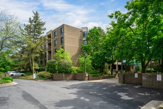 The Plaza Condominium in Alexandria, VA - Building Photo - Building Photo