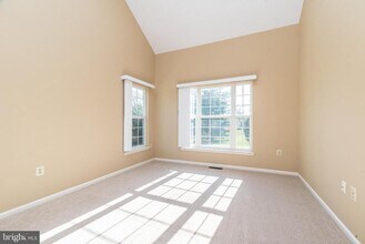 940 Bentley Ct in Chalfont, PA - Building Photo - Building Photo