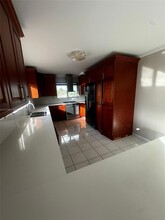 3340 SW 79th Ave in Miami, FL - Building Photo - Building Photo