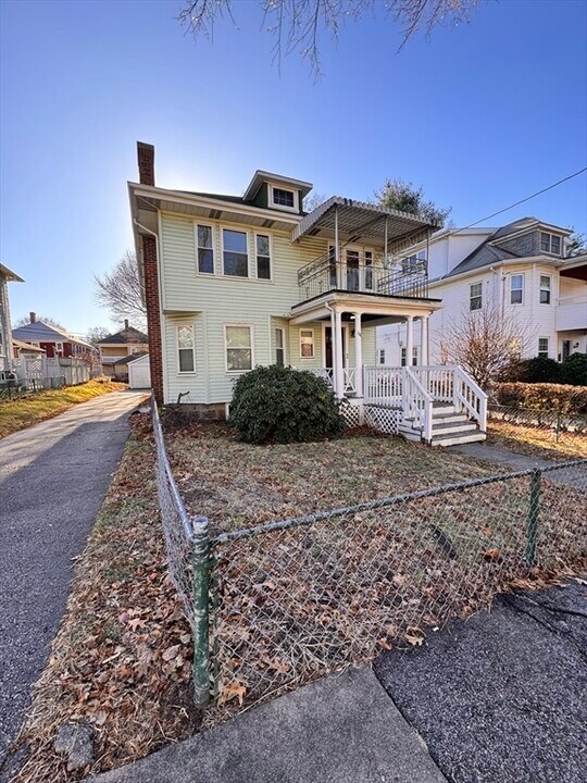 108 Bynner St in Boston, MA - Building Photo