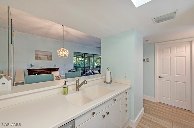 3651 Wild Pines Dr in Bonita Springs, FL - Building Photo - Building Photo