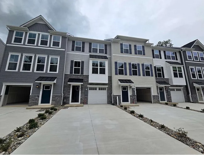property at 1815 Bergerac Ct