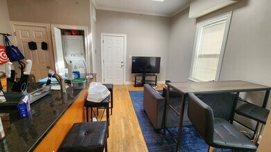 21 Saint Lukes Rd, Unit 8 in Boston, MA - Building Photo - Building Photo