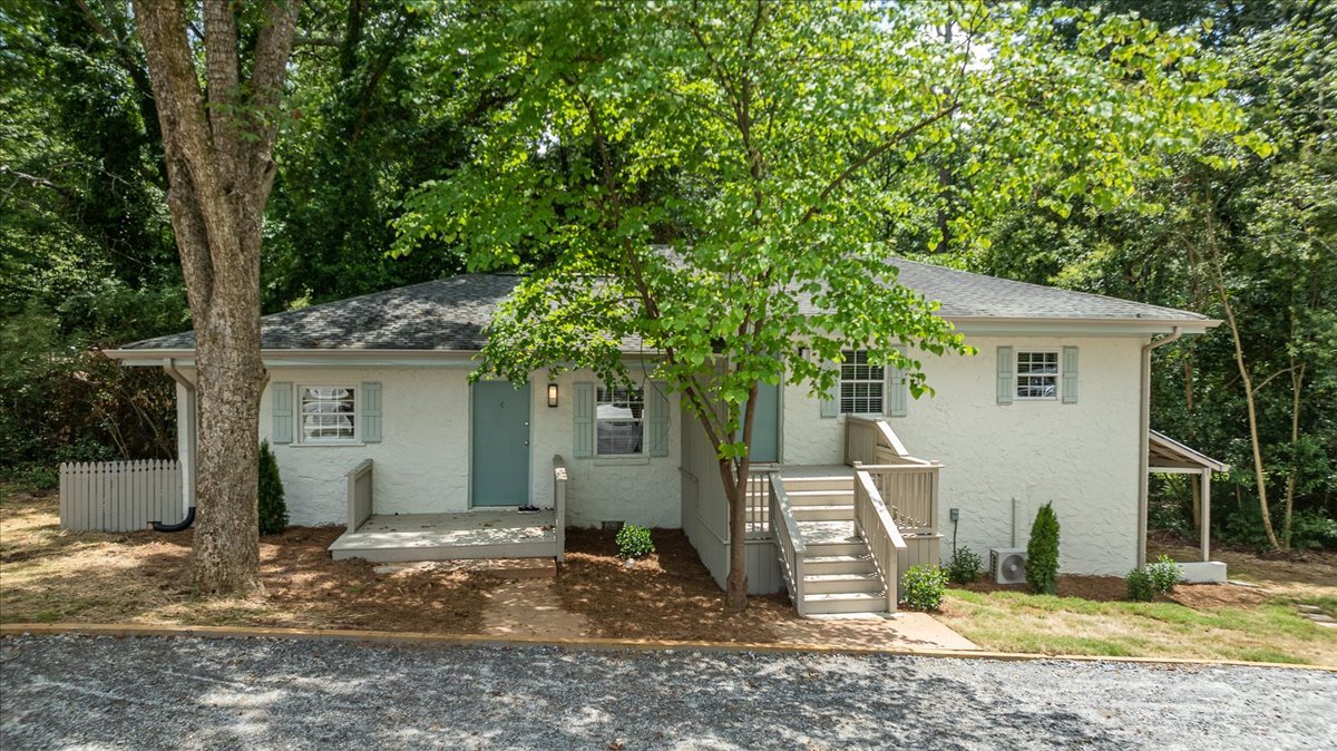 150 Old Princeton Rd in Athens, GA - Foto de edificio