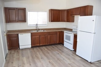 6607 Baywood Ave in Las Vegas, NV - Building Photo - Building Photo