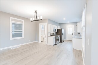 5138 Globe Ave in Cincinnati, OH - Building Photo - Building Photo