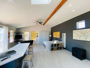 4784 Mount Almagosa Dr, Unit large studio loft in San Diego, CA - Building Photo - Building Photo