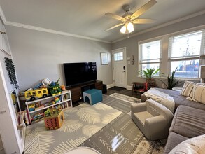 10 W Knight Ave in Collingswood, NJ - Foto de edificio - Building Photo