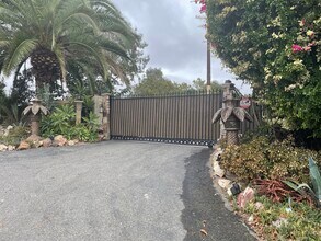 2308 Canyon View Rd in Fallbrook, CA - Building Photo - Building Photo