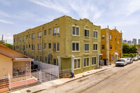 Wentworth Apartments in Miami, FL - Building Photo - Primary Photo