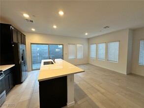 893 Regent Ter Ln in Las Vegas, NV - Building Photo - Building Photo