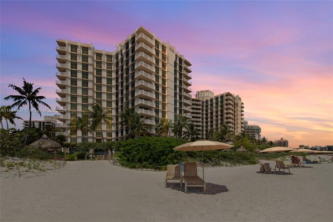 1111 Crandon Blvd, Unit B606 in Key Biscayne, FL - Building Photo - Building Photo