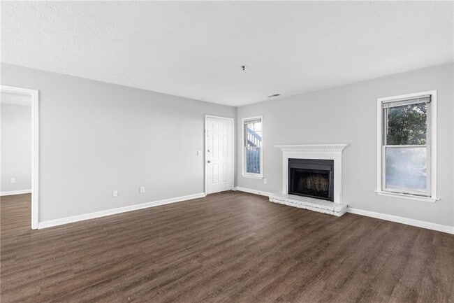 295 E Burns Ct SW in Marietta, GA - Building Photo - Building Photo