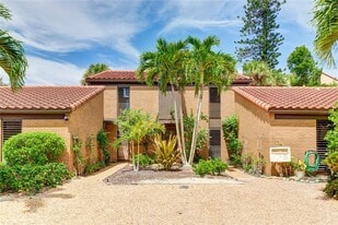 11 Sandy Cove Rd in Sarasota, FL - Building Photo