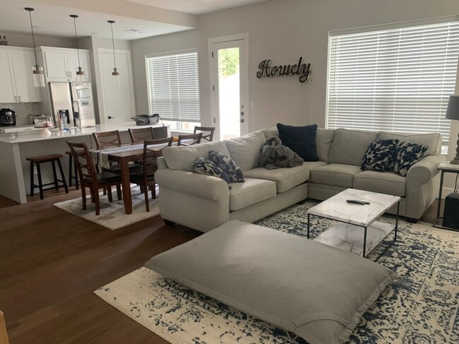 256 Estates Cir in College Station, TX - Building Photo - Building Photo