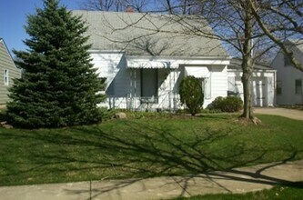 2675 MAITLAND in Cuyahoga Falls, OH - Building Photo - Building Photo