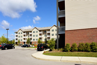 Heritage Place at Parkview in Indianapolis, IN - Foto de edificio - Building Photo