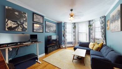 289 Beacon St, Unit 4 in Boston, MA - Building Photo - Building Photo