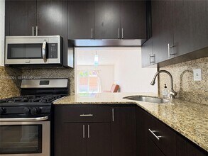 8600 SW 67th Ave in Miami, FL - Building Photo - Building Photo