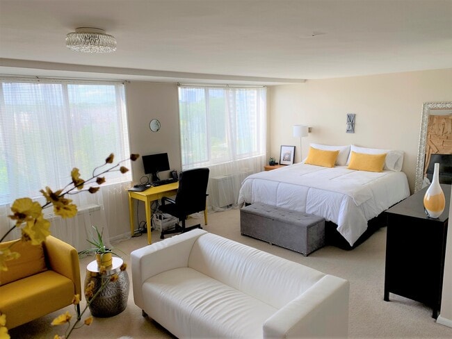 10401 Grosvenor Pl, Unit Grosvenor Park III in Rockville, MD - Foto de edificio - Building Photo