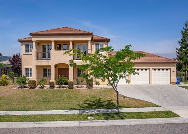 property at 215 Via Magnolia